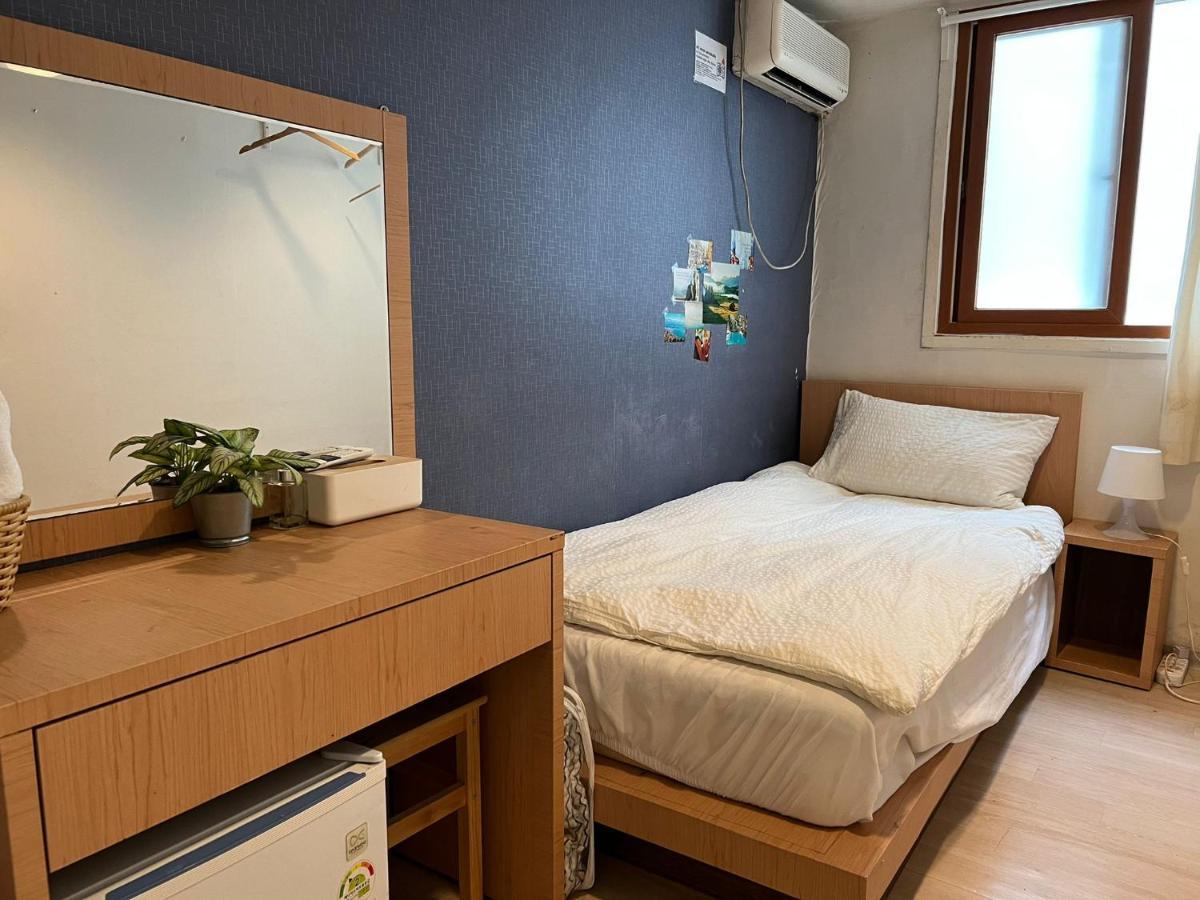 Chris Hostel Seul Exterior foto
